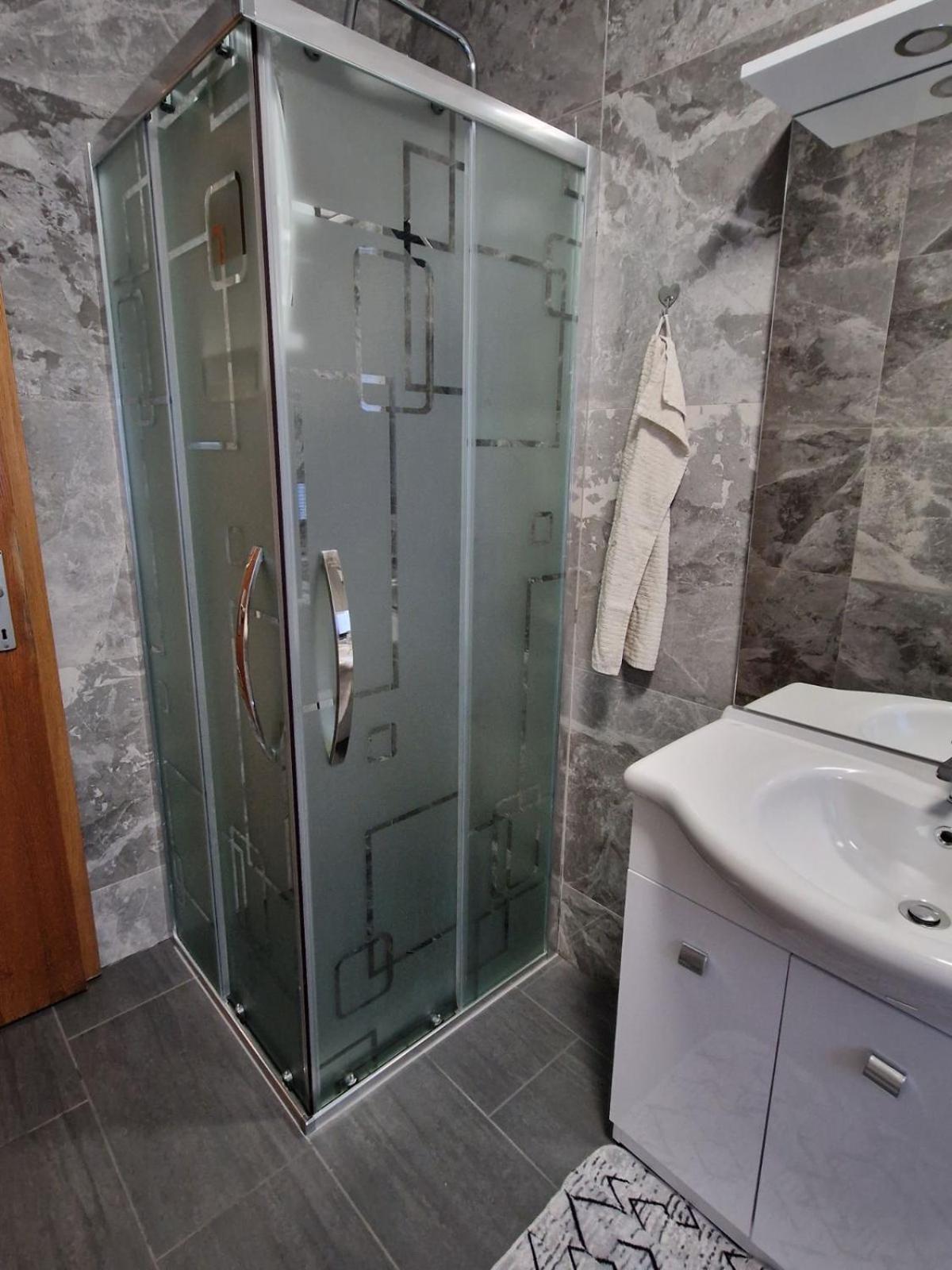 Apartma-Sobe Lejla Випава Экстерьер фото