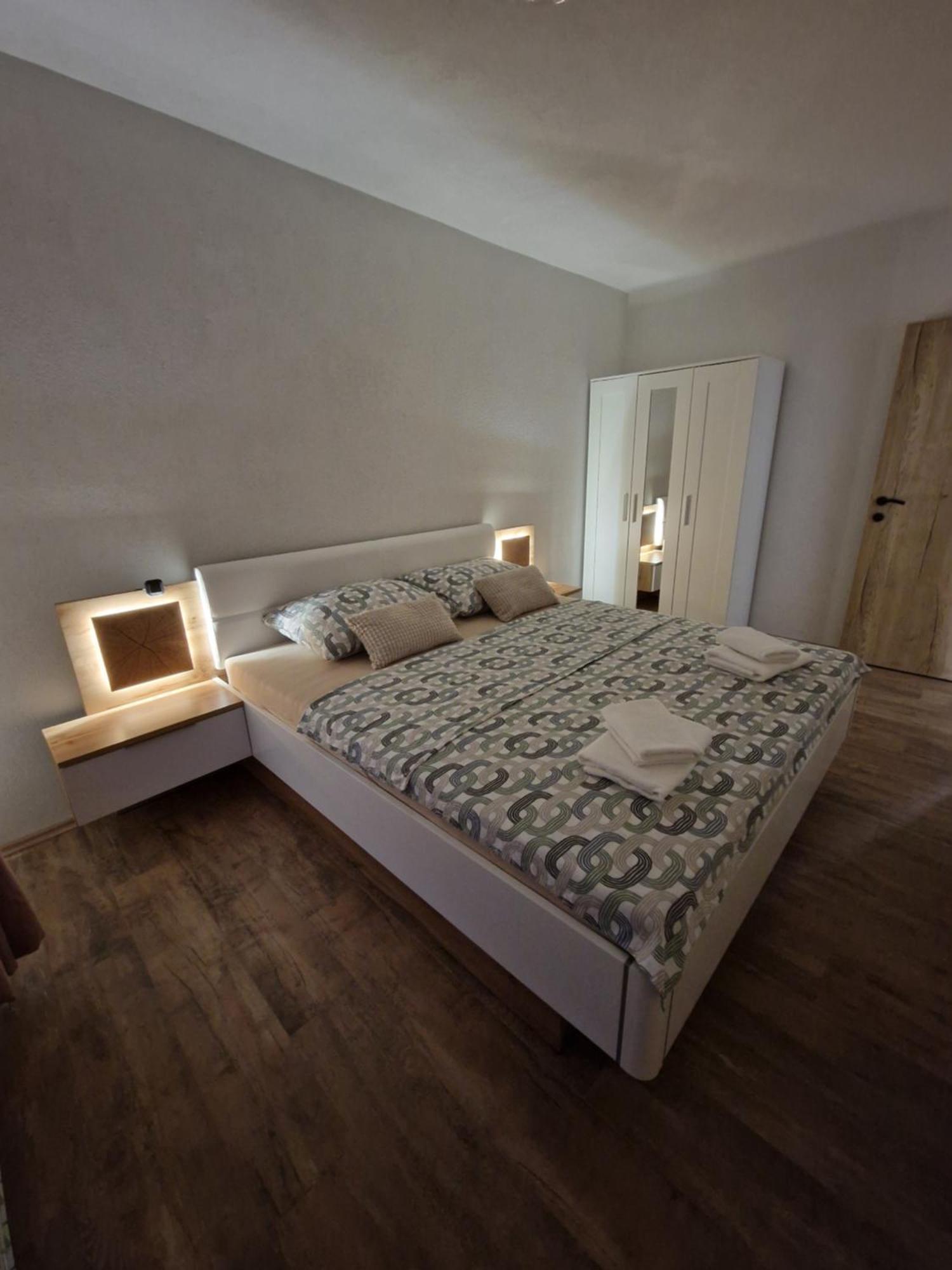 Apartma-Sobe Lejla Випава Экстерьер фото
