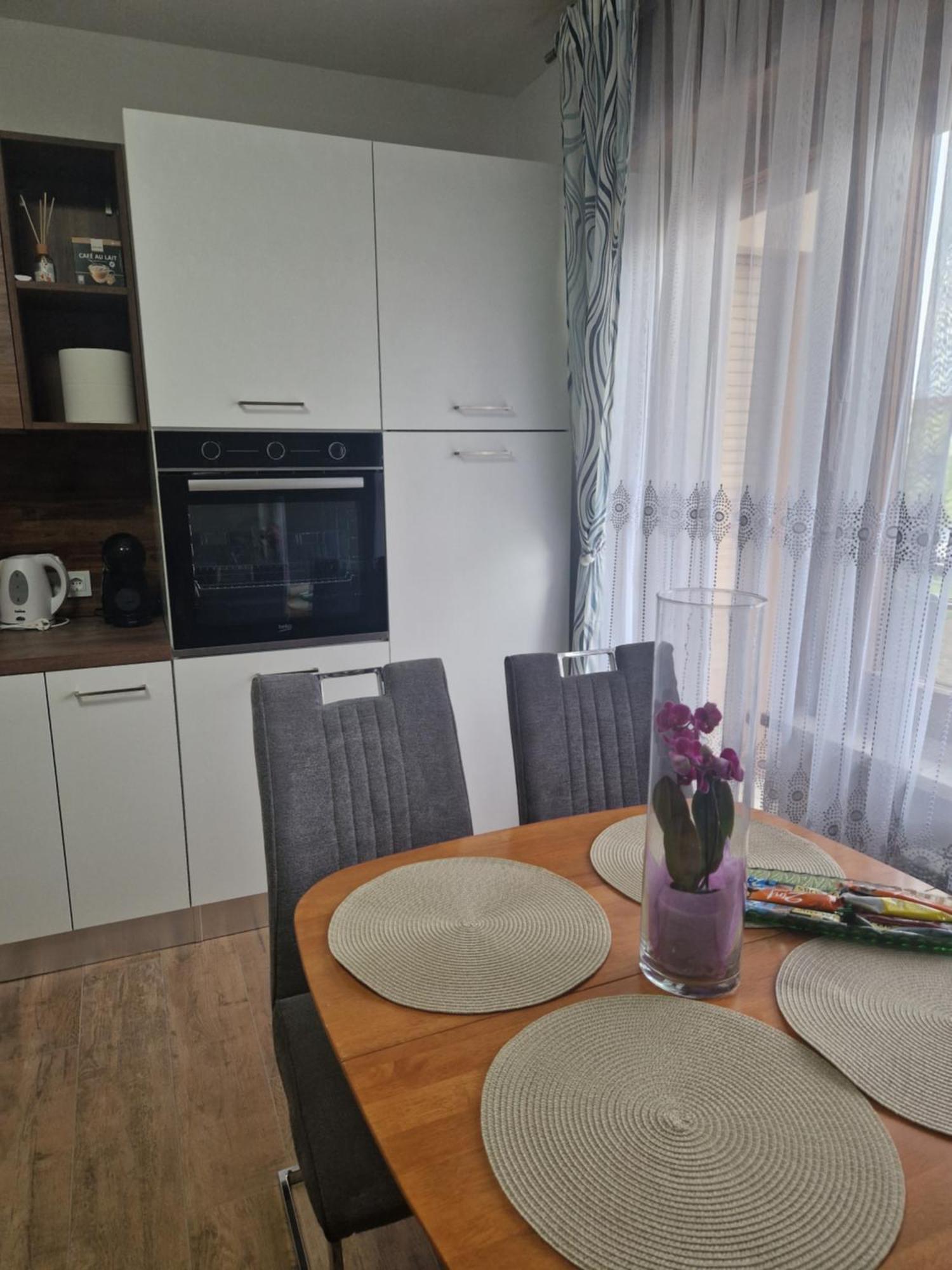 Apartma-Sobe Lejla Випава Экстерьер фото