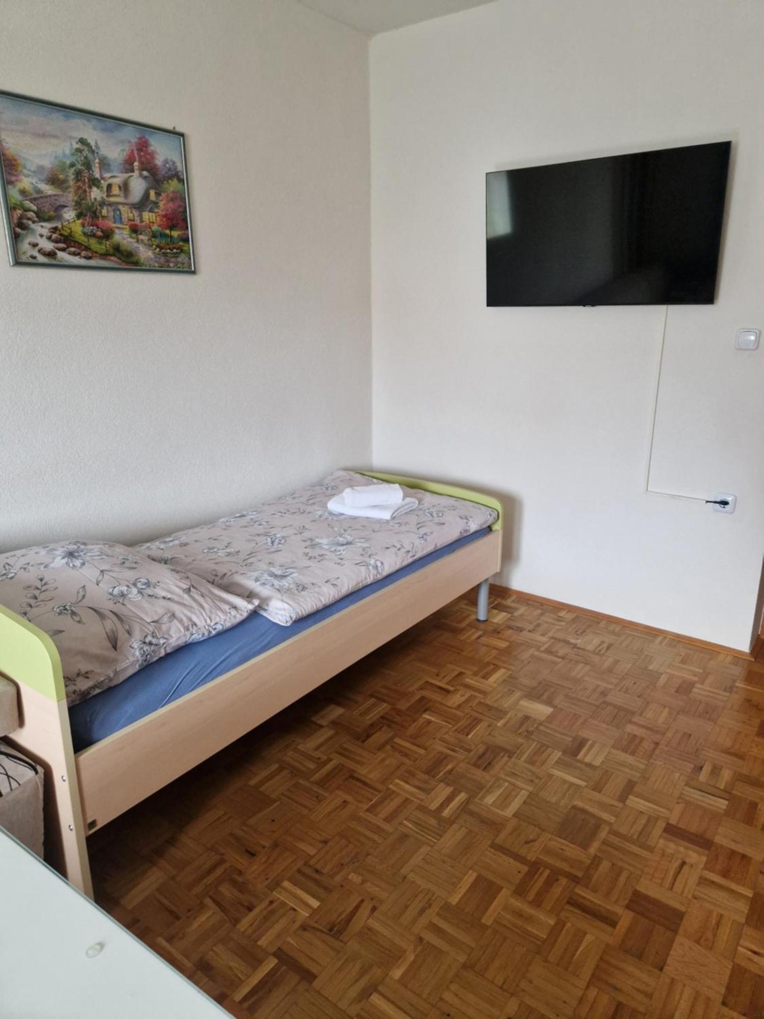 Apartma-Sobe Lejla Випава Экстерьер фото