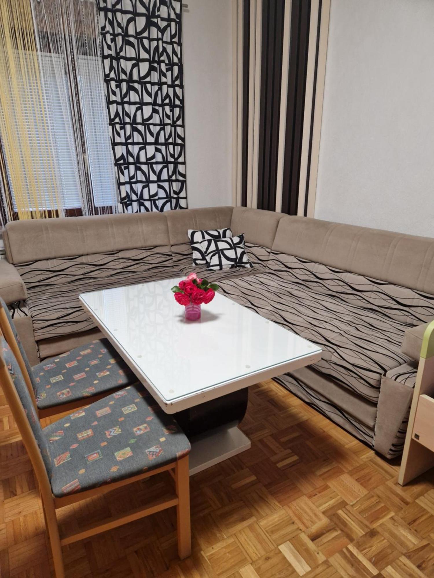 Apartma-Sobe Lejla Випава Экстерьер фото